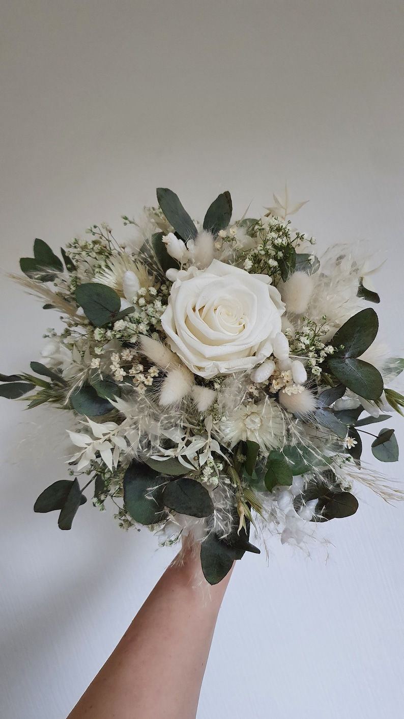 Brautstrauß aus Trockenblumen weiß grün Eukalyptus Hochzeit afbeelding 6