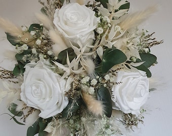 Brautstrauß aus Trockenblumen weiß grün Eukalyptus Hochzeit