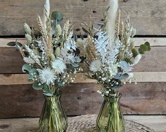 Trockenblumen Strauß grün weiß mit Vase Hochzeit Tischdeko Eukalyptus greenery