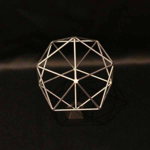Minimalistisch Metalen Icosaëder Sculptuur, Handgemaakt, Decoratief, Geometrisch, D20