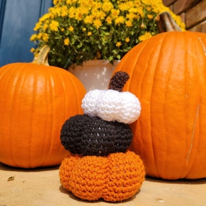 Stack Of Pumpkins Crochet PATTERN