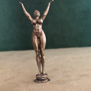 Woman Singing To The Sky Pipe Tamper, Solid Fine Pewter