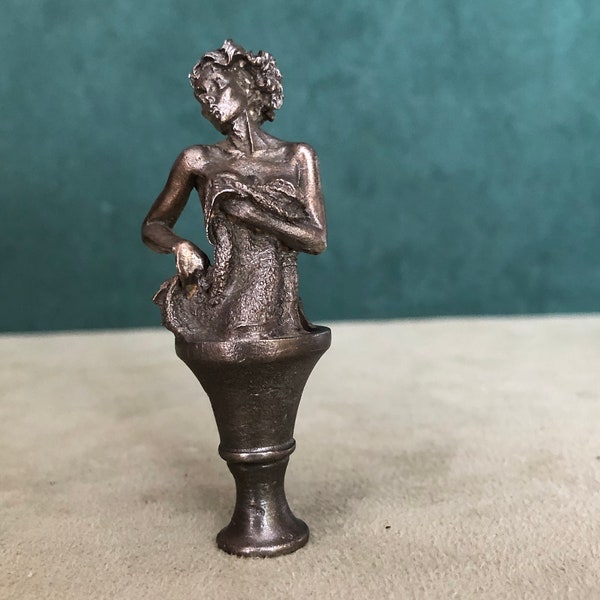 Pin Up In Bath Towel Pipe Tamper, Solid Fine Pewter
