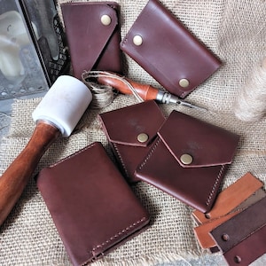Cartera de cuero artesanal rústica personalizada hecha por pedido - Hecho a mano en el Reino Unido - Hecho a mano - Cuero italiano genuino