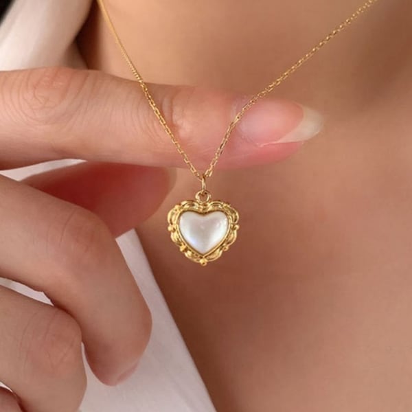 18K Gold Filled Vintage Heart Necklace Mother of Pearl Heart Necklace Minimalist Necklace Anti Tarnish Waterproof White Shell Charm Necklace