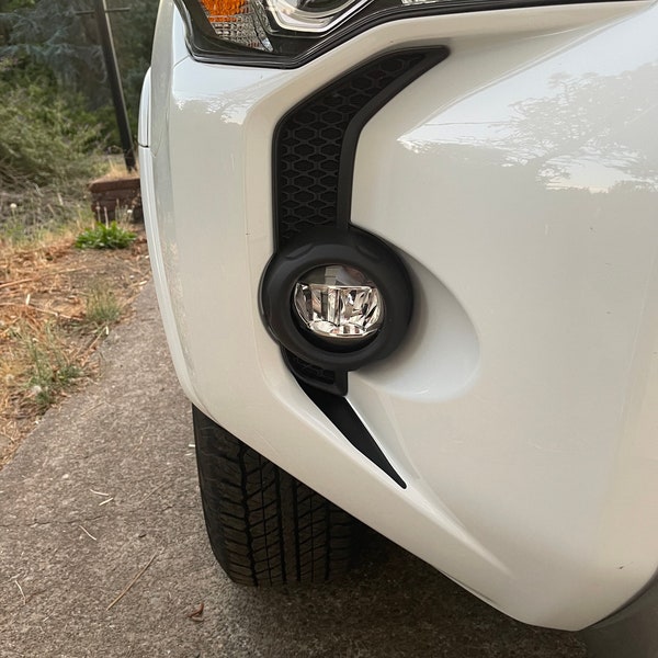 5th Gen 4Runner vinyl decal bumper fangs.