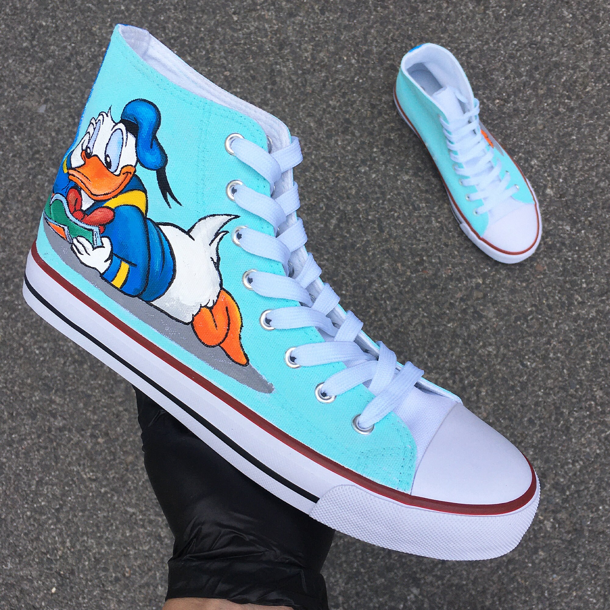 Donald duck converse cheap
