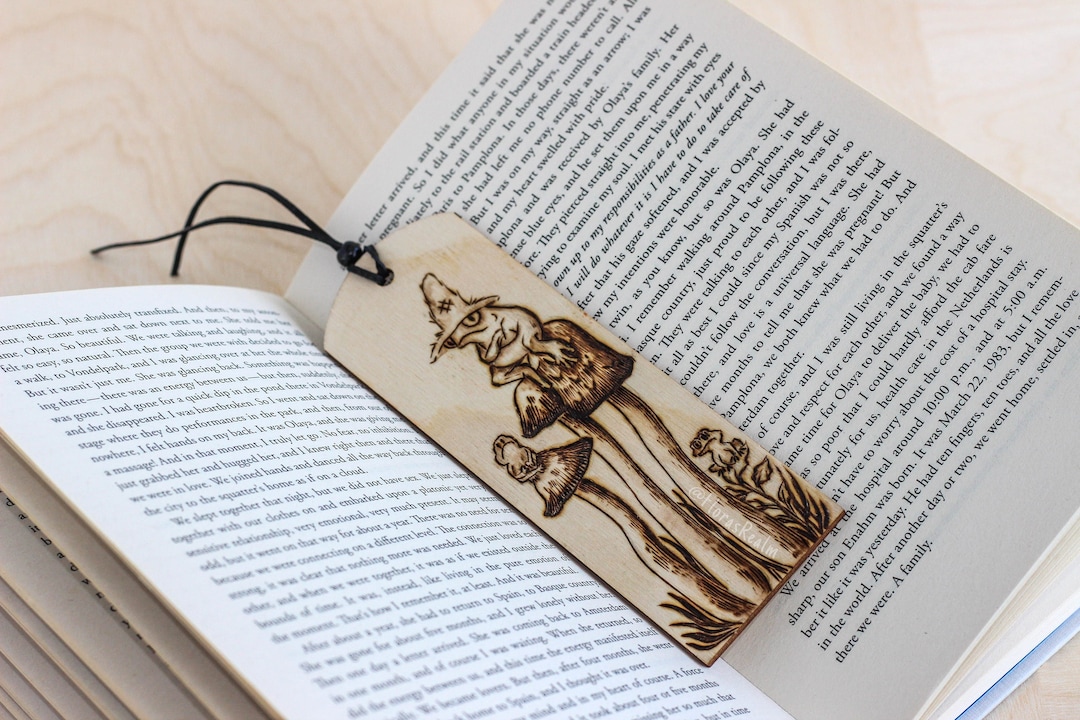 Frog Bookmark Woodburned in a Goblincore Theme, Handmade Pyrography ...