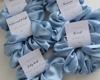 Brautjungfer Scrunchie Oversize Vorschlag Tag Blau Personalisierte Brautjungfer Geschenke Trauzeugin Scrunchie Haar Krawatte Accessoires Danke Geschenk