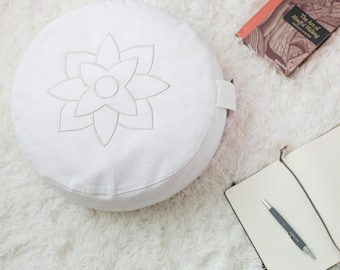 Round Meditation Cushion, Yoga Pillow, White Meditation Pillow, Floor Pillow, Buckwheat Zafu, Yoga Gifts, Meditation Gift