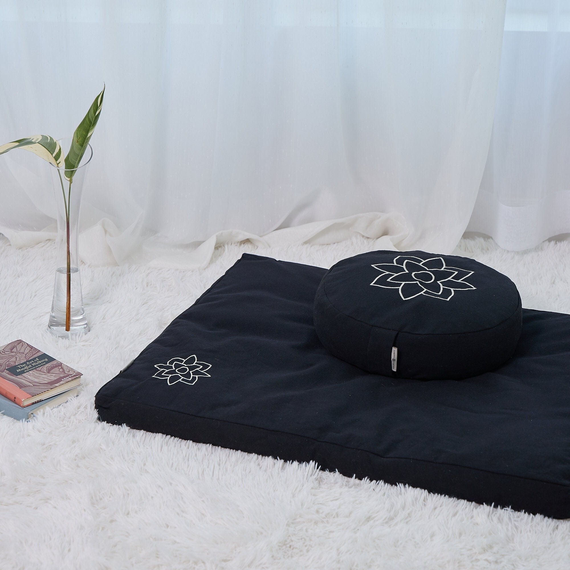 FelizMax Round Zafu Meditation Cushion, Zabuton Meditation Pillow, Yoga  Bolster/Pillow, Floor seat, Zippered Organic Cotton Cover, Natural  Buckwheat, Kneeling Pillow - 5 Colors and Large Black
