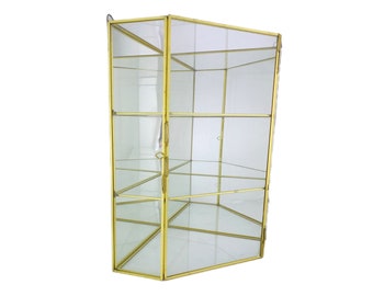 Vintage brass and glass curio display - Hollywood Regency elegance - Brass display case mirror glass - Brass display cabinet glasses - Display case