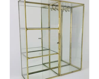 Vintage brass and glass curio display - Hollywood Regency elegance - Brass display case mirror glass - Brass display cabinet glasses - Display case