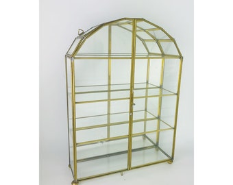 Vintage brass and glass curio display - Hollywood Regency elegance - Brass display case mirror glass - Brass display cabinet glasses - Display case