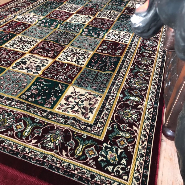 Neuer Teppich- Teppich im Vintage-Look- Teppich im Retro-Look- Teppich in Perserteppich-Look- Teppich mit Muster- Rotgrüner Teppich- Goldene Details