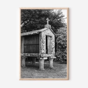 Black and White Barn Photo: Rustic Farmhouse Landscape (Digital Download