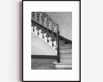 Impresión fotográfica de escalera en blanco y negro: Arte mural arquitectónico (descarga digital)