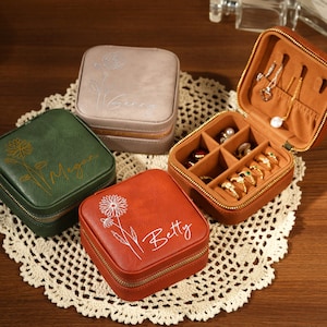 Custodia da viaggio per gioielli in pelle personalizzata, custodia per gioielli con fiori di nascita per lei, regalo di compleanno personalizzato, festa nuziale, regalo per la mamma, festa della mamma