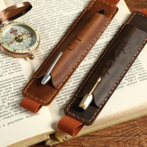 Personalized Leather Bookmark, Gift for Book Lovers, Custom Elasticized Bookmark, Gifts For Readers, 3rd Anniversary Gift, Gifts for him/her