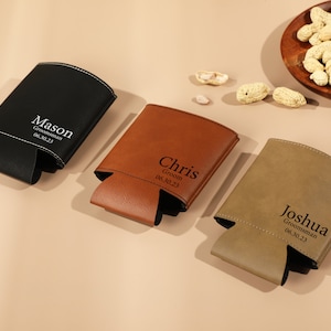 Groomsmen Leder Dosenkühler Halter, Groomsmen Geschenke Personalisierter, Gravierter Dosenkühler, Bierdosenhalter, Groomsmen Hochzeitsgeschenk, Trauzeuge