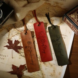 Custom Name Bookmark, Birth Month Flower Bookmark, Personalized Gift for Book Lovers, Leather Bookmarks, Gifts for readers, Gift for her