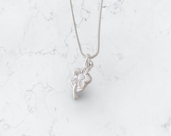 Flower necklace | minimalistic flower necklace- silver necklace (40 cm)