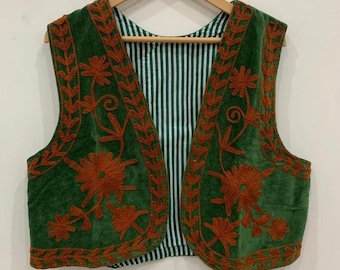 Chaleco de terciopelo bordado / Chaleco suzani / Chaleco suzani de terciopelo floral / Chaleco bohemio / Chaqueta corta suzani de terciopelo / Chaleco bohemio