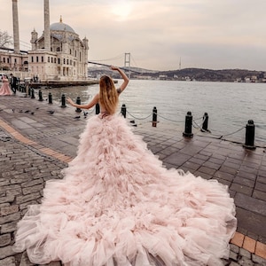 sachin and babi light blue dress Our Top 3 Tips For Choosing Your Engagement Photo Outfits