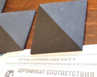 piramide non lucidata 8 cm / 330 g realizzata con la migliore shungite del mondo - originale dalla miniera Zazhoginskij in Russia