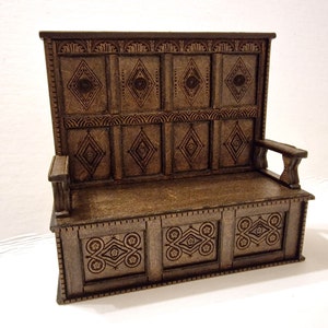 1:12 Scale Dolls House Carved Tudor Style Settle Bench, Self Assembly Wooden Kit.