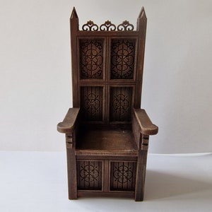 1:12 Scale Dolls House Carved Medieval /Tudor Style Throne / Chair Self Assembly Wooden Kit.