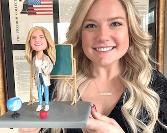 Personalized custom teacher bobblehead, custom figurine gift for geography teacher, custom bobblehead for female teacher, teacher&#39;s day gift