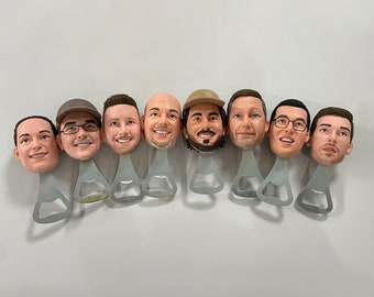 Abridor de botellas con cara personalizada: regalo personalizado para padrinos de boda