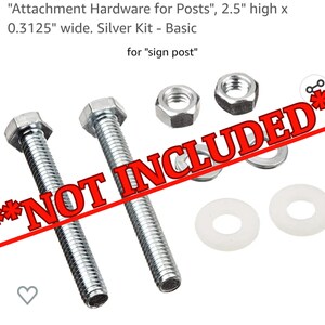 Op de afbeelding: Twee zilveren schroeven, twee zilveren moeren en twee witte ringen. "Bevestigingsmateriaal voor palen", 2,5 inch hoog x 0,3125 inch breed. Zilveren set - Basic voor "bordpaal". **NIET INBEGREPEN**
