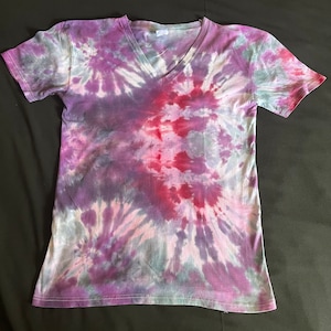 Large Tie Dye V Neck T-Shirt