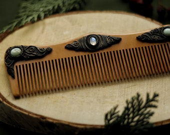 Unique handmade comb, wood comb, labradorite moonstone crystal, hair accessories, non- static natural comb.