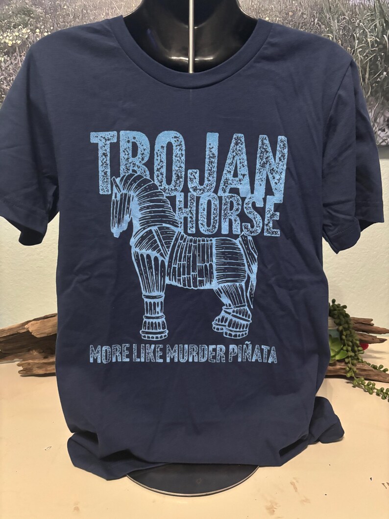 Trojan Horse Murder Piñata T-Shirt – History Teacher Gift image 2