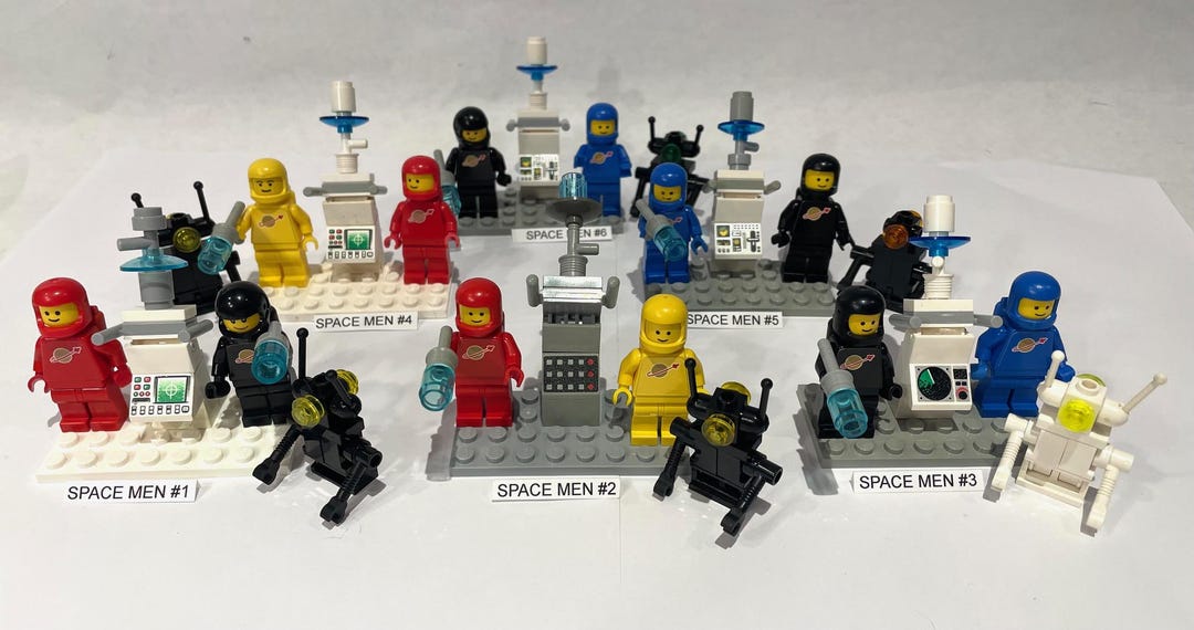 LEGO Mini-figures Spacemen Classic With Droid (revised 9/8/25) - Etsy UK