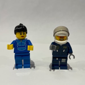 LEGO Pair of Police Helicopter Sets 7741 & 30226 image 9