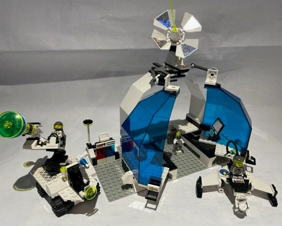 Lego android base hot sale