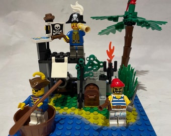 LEGO 6260 L'Isola del Relitto e il Capitano dei Pirati Tre