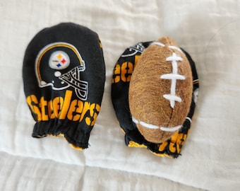 Pittsburg Steelers licensed fabric newborn football fan gear cheer skirt pompom bracelet no scratch mitts baby shower gifts gender reveal