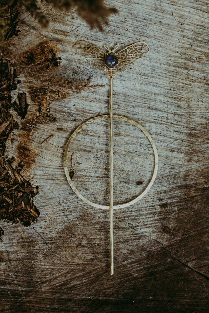 Raw Brass Moth-shaped Hairpin with 8mm Labradorite, Wedding Hair Decoration image 3