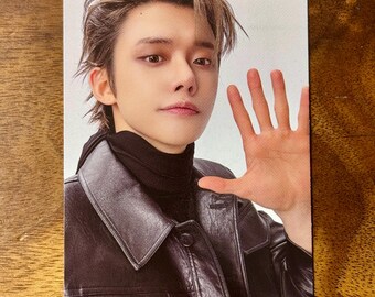 TXT Yeonjun 7th Year Photocard Case Ver. Thorn Photocard - Etsy