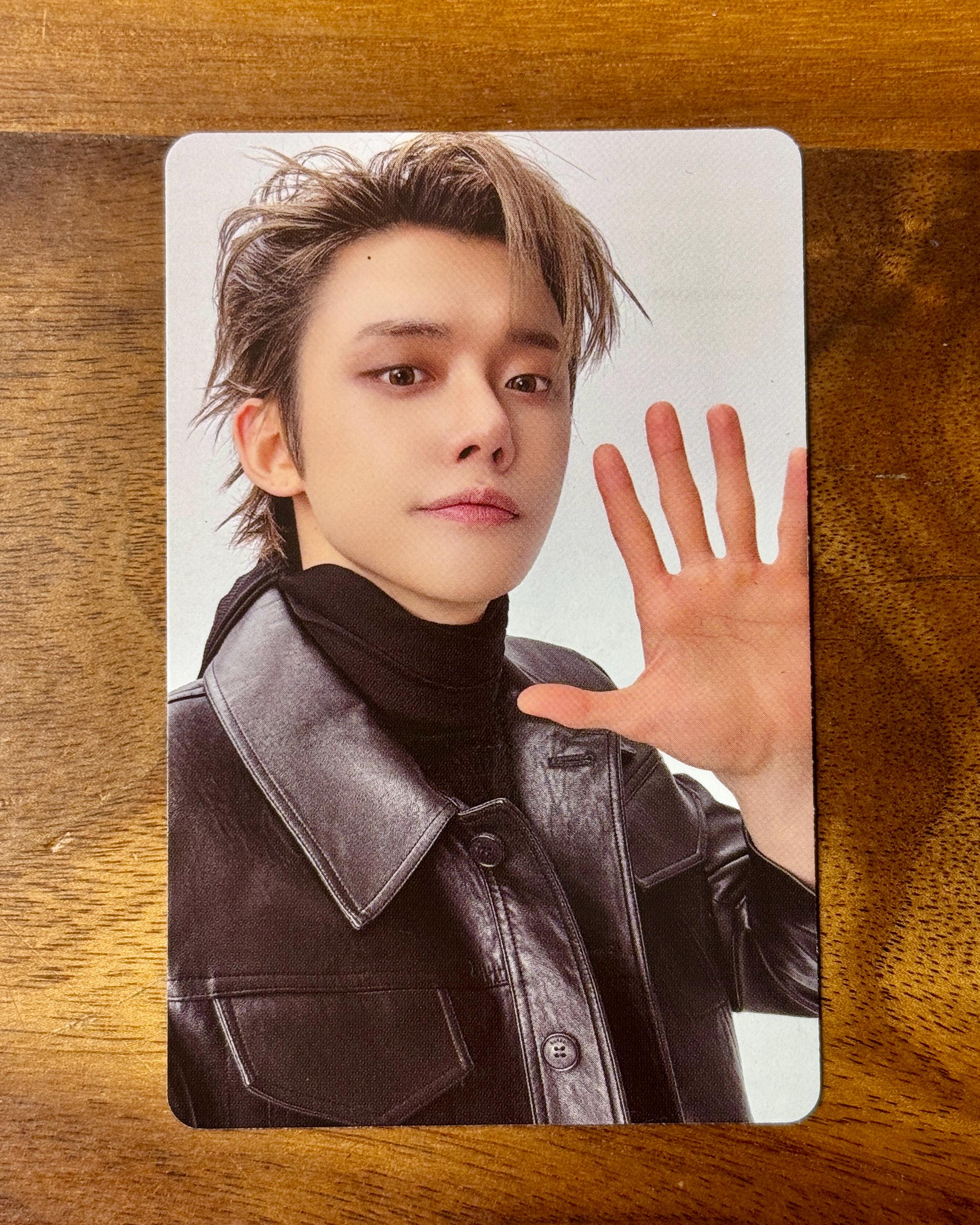 TXT Yeonjun 7th Year Photocard Case Ver. Thorn Photocard - Etsy