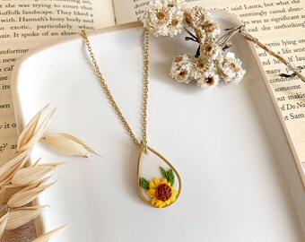 Sunflower pendant necklace, Polymer clay necklace, Flower necklace for women, Handmade jewelry for gifts