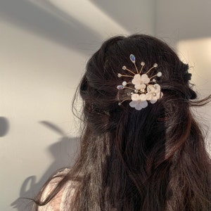 Bridal flower hair pins with pearls, White Floral Wedding Hairpieces for brides, Bridal hairstyle accessories, Wedding floral clips image 6