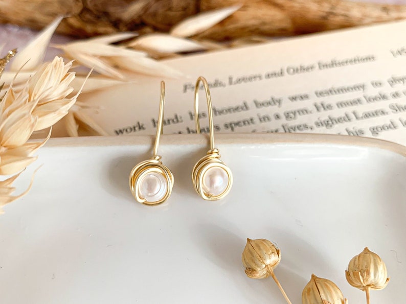 Freshwater pearl dangle earrings for bridesmaids, Gold plated earrings with pearl, Maid of honor gift from bride jewelry, be my bridesmaid image 1