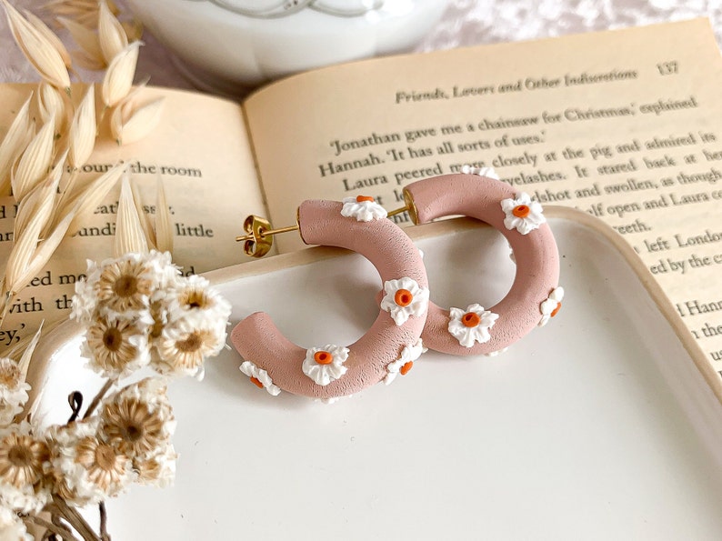 Clay hoop earrings with flowers, Custom polymer clay earrings, Handmade floral hoops, hoop pastel earrings, Floral jewelry Gift for friends image 4