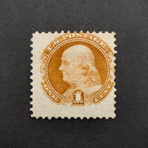 Selo antigo dos EUA, 1869 Benjamin Franklin Scott #112 1 cent Mint Stamp, OG, Hinge Remnant, Fresh Coloring! Alto CV: 650,00